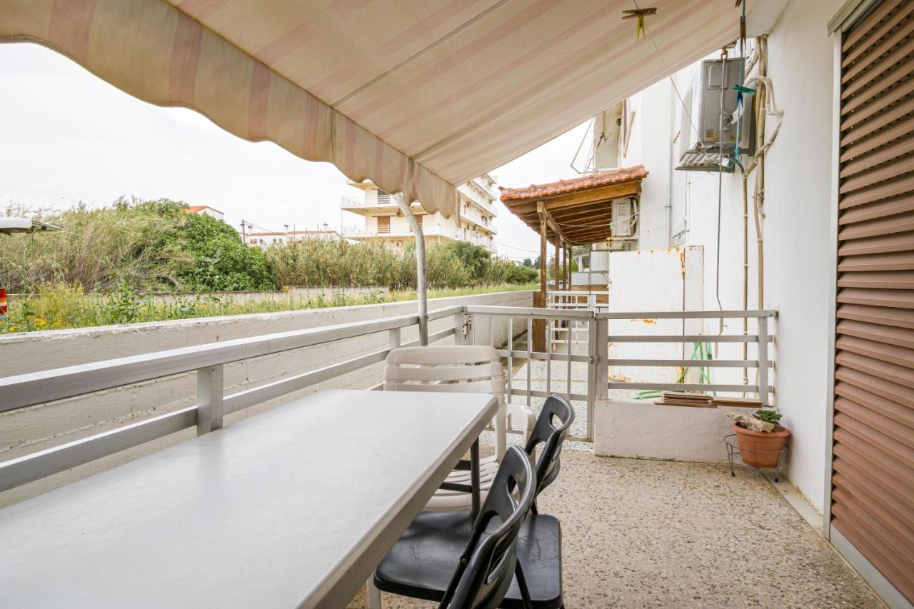 Loutraki Beach & Casino Condo Exterior photo